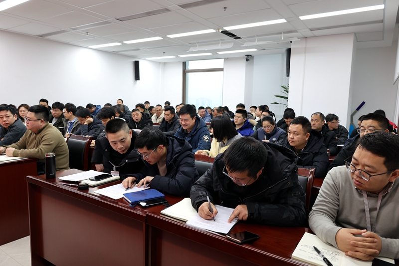 建投建工組織召開復(fù)工復(fù)產(chǎn)工作會 (3).JPG