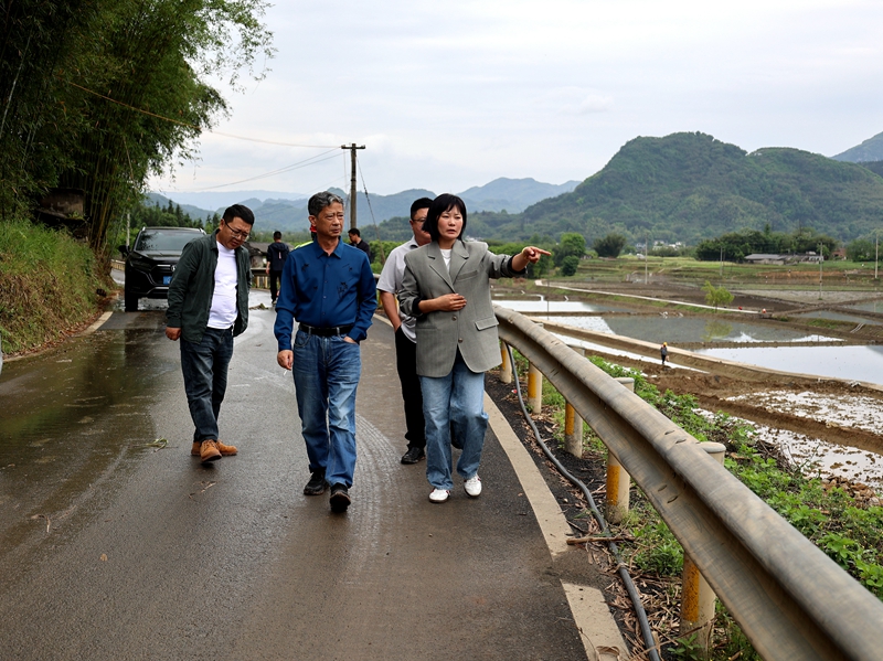 楊祖強董事長赴多地“高農(nóng)”項目開展節(jié)前安全質(zhì)量專項檢查 (4).JPG